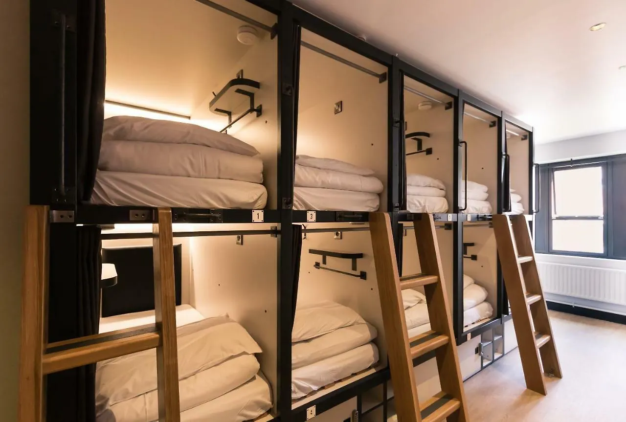 Hostel Latroupe Jacobs Inn Dublin